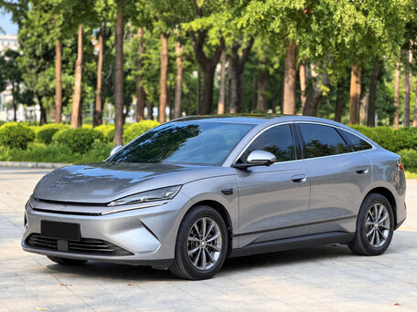 2025 BYD Qin L, серый, 1850000 рублей, вид 1