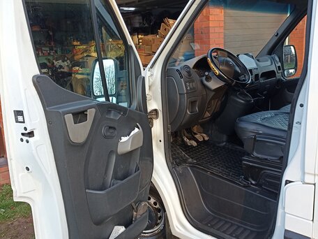 2014 Renault Master, белый, 980000 рублей, вид 3