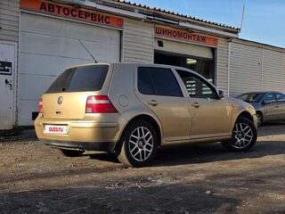 2001 Volkswagen Golf IV, золотистый, 325000 рублей, вид 2