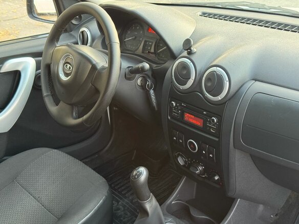 2013 Lada (ВАЗ) Largus I, белый, 660000 рублей - вид 20