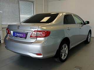 2011 Toyota Corolla X (E140, E150) Рестайлинг, серебристый, 840000 рублей, вид 4