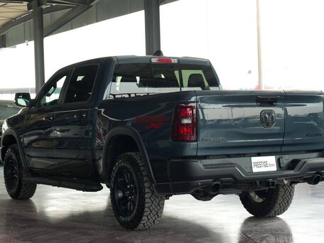 2025 Ram 1500 Crew Cab V Рестайлинг, синий, 10890000 рублей, вид 5