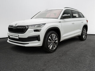 2023 Skoda Kodiaq I Рестайлинг, белый, 4480000 рублей, вид 1