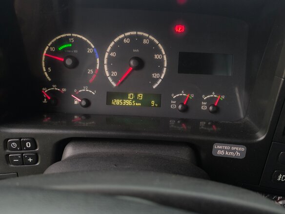2005 Scania R-Series, чёрный, 1950000 рублей - вид 8