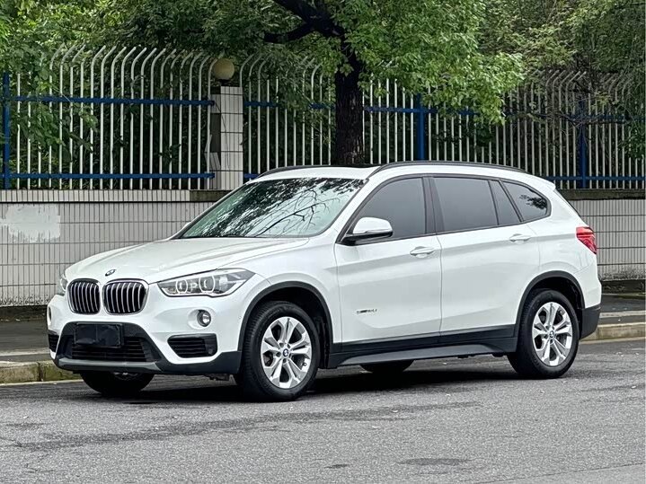 Открыть фотографии: BMW X1 II (F48)