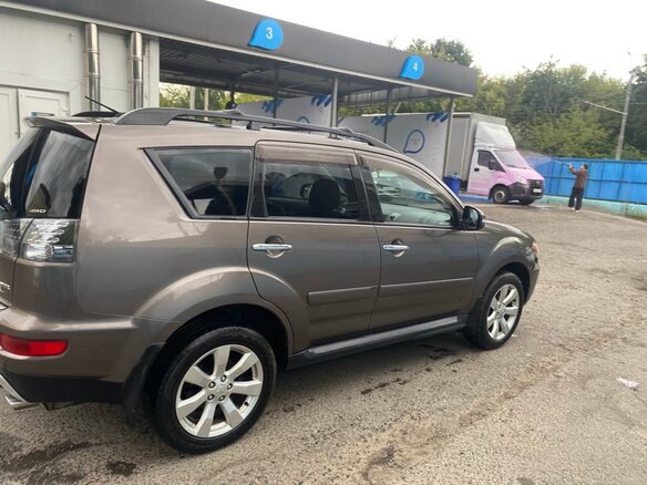 2011 Mitsubishi Outlander II Рестайлинг, коричневый - вид 14
