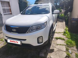 2017 Kia Sorento II Рестайлинг, белый, 1900000 рублей, вид 1