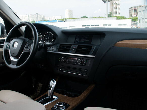 2010 BMW X3 35i xDrive II (F25), белый - вид 11
