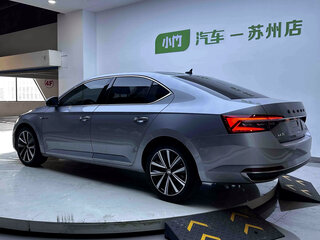 2022 Skoda Superb III Рестайлинг, серый, 2120700 рублей, вид 5