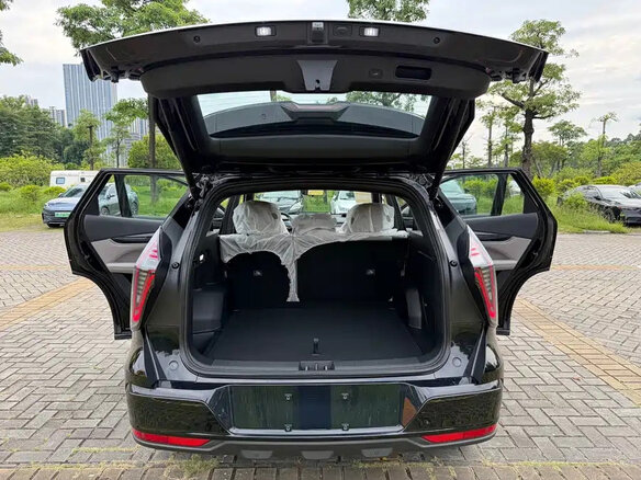 2025 Geely Boyue L I Рестайлинг, чёрный, 2590017 рублей - вид 28