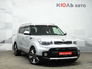2018 Kia Soul II Рестайлинг, серебристый, 1700000 рублей, вид 3