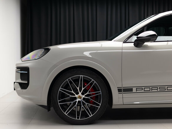 2025 Porsche Cayenne GTS Coupé III Рестайлинг, серый, 20290000 рублей - вид 32