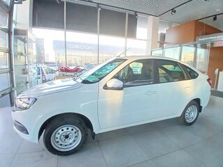 2026 Lada (ВАЗ) Granta I Рестайлинг, белый, 1324000 рублей, вид 4