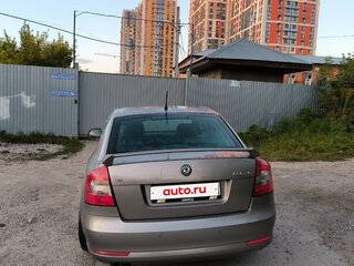 2012 Skoda Octavia II (A5) Рестайлинг, серый, 1200000 рублей, вид 4