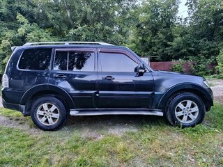 2007 Mitsubishi Pajero IV, чёрный, 960000 рублей, вид 4