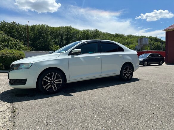 2018 Skoda Rapid I Рестайлинг, белый, 780000 рублей - вид 7