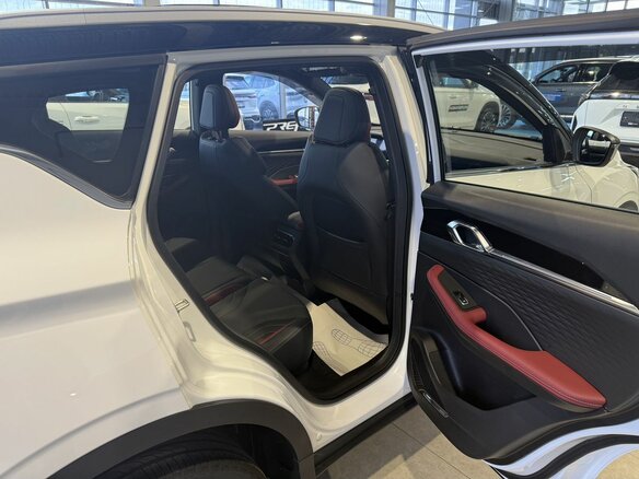 2026 Geely Coolray I Рестайлинг 2, белый - вид 17