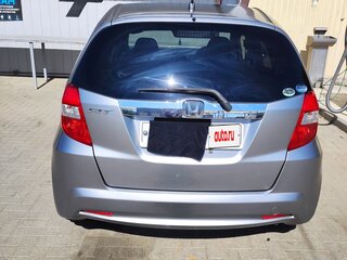 2011 Honda Fit II, серый, 810000 рублей, вид 3