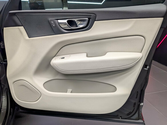 2020 Volvo XC60 II, зелёный - вид 25
