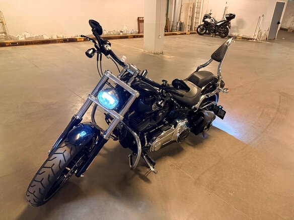 2014 Harley-Davidson Breakout, чёрный, 1900000 рублей - вид 18