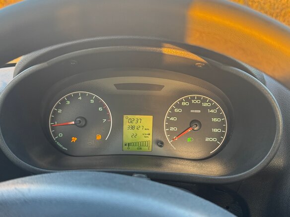 2012 Lada (ВАЗ) Granta I, серебристый, 100000 рублей - вид 4