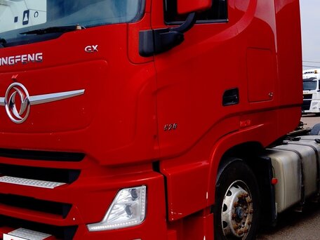 2023 Dongfeng DFH 4180, красный, 3740000 рублей, вид 1