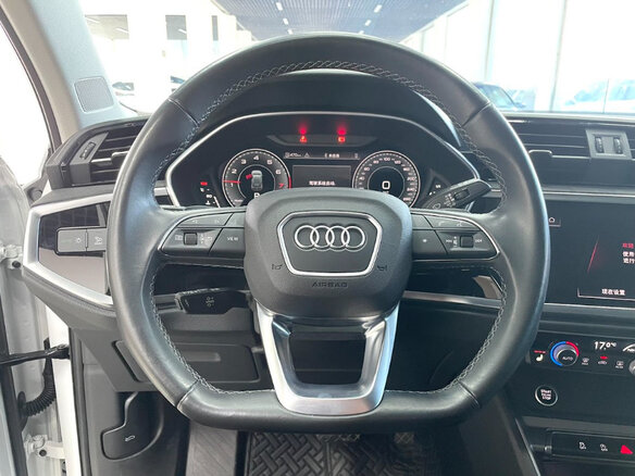 2023 Audi Q3 35 TFSI II (F3), белый, 2700000 рублей - вид 10