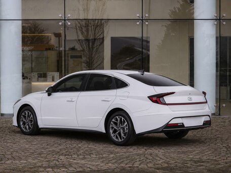 2021 Hyundai Sonata VIII (DN8), белый, 2195000 рублей, вид 4