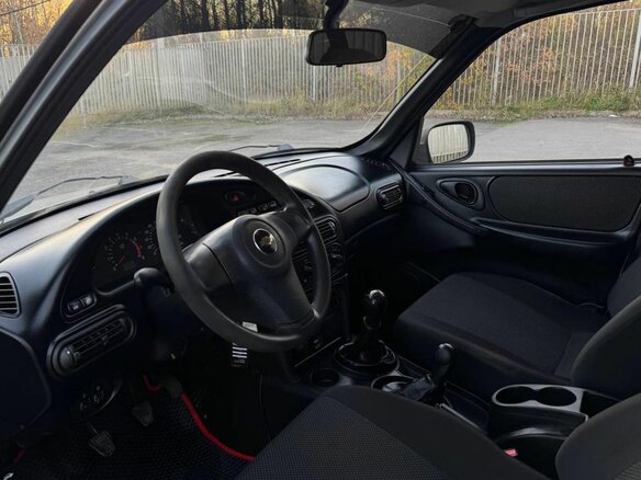 2011 Chevrolet Niva I Рестайлинг, серебристый, 421000 рублей - вид 6