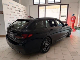 2022 BMW 5 серии 518d VII (G30/G31/G38) Рестайлинг, синий, 3599999 рублей, вид 5