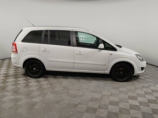 2014 Opel Zafira B Рестайлинг, белый, 920000 рублей, вид 4