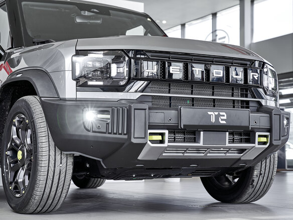 2026 Jetour T2, серебристый, 4499000 рублей - вид 4