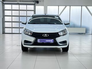 2017 Lada (ВАЗ) Vesta I, белый, 865000 рублей, вид 2