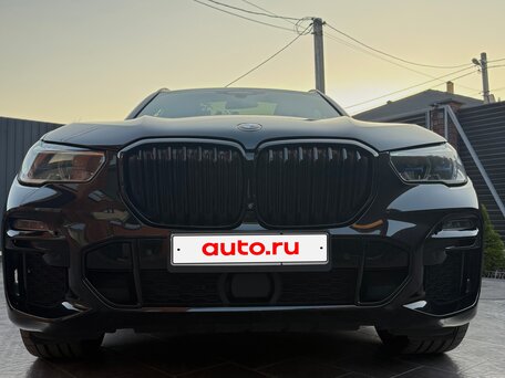2020 BMW X5 40i IV (G05/G18), чёрный, 6900000 рублей, вид 4