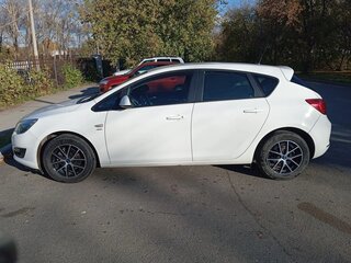 2013 Opel Astra J Рестайлинг, белый, 600000 рублей, вид 2