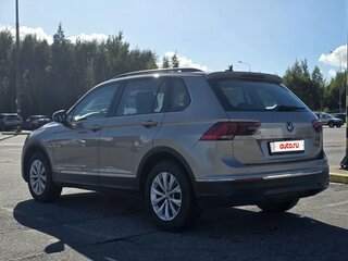 2021 Volkswagen Tiguan II Рестайлинг, коричневый, 2430000 рублей, вид 5