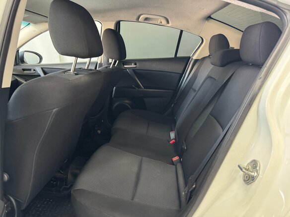 2011 Mazda 3 II (BL), белый, 975000 рублей - вид 16