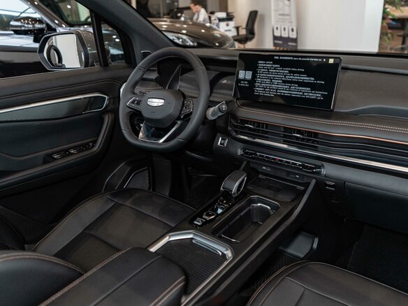 2026 Geely Okavango I Рестайлинг, серый, 4085990 рублей - вид 9
