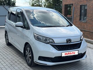 2020 Honda Freed II Рестайлинг, белый, 1850000 рублей, вид 3