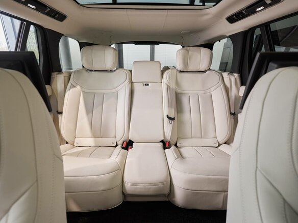 2026 Land Rover Range Rover D350 MHEV V, чёрный, 24500000 рублей - вид 16