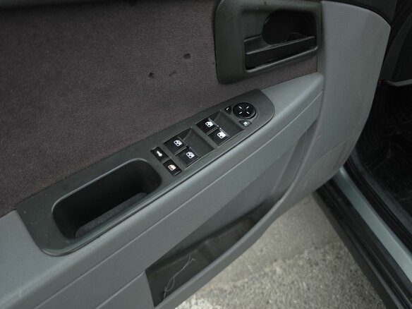 2008 Lada (ВАЗ) Priora Premier I, серый, 299007 рублей - вид 8