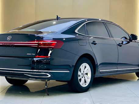 2023 Volkswagen Passat B8 Рестайлинг, чёрный, 2400000 рублей, вид 3