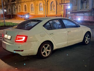 2015 Skoda Octavia III (A7), белый, 615000 рублей, вид 4
