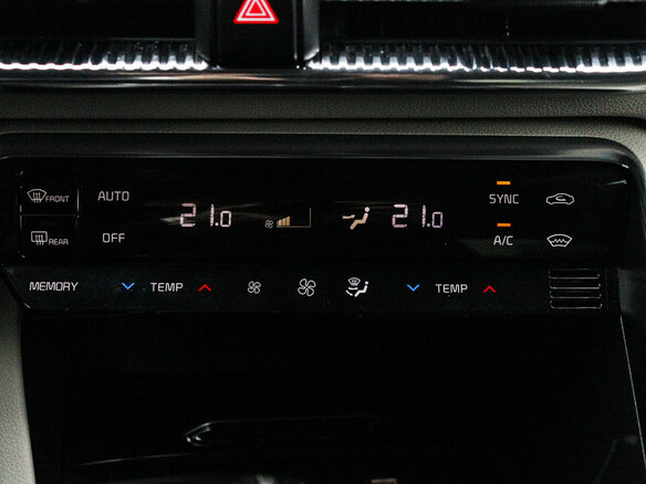 2022 Kia K5 III, синий, 2750000 рублей - вид 12