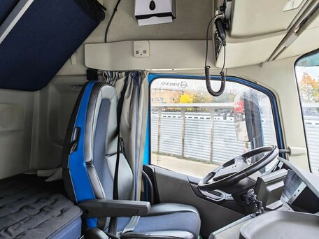2023 Volvo FH, синий, 11000000 рублей, вид 3