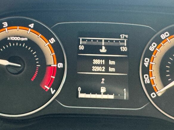 2024 Lada (ВАЗ) Vesta Cross I Рестайлинг (NG), белый, 1269000 рублей - вид 12