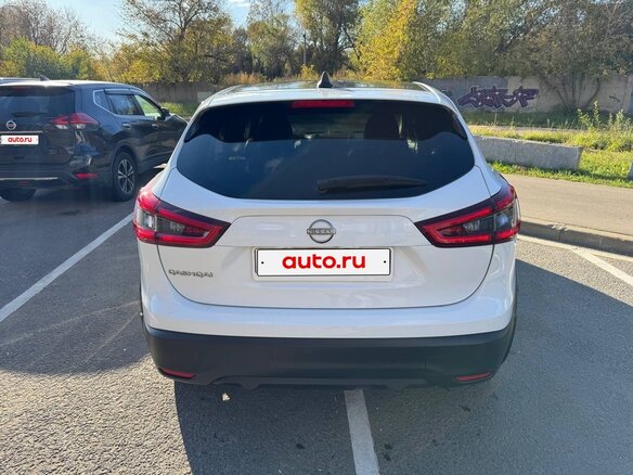 2017 Nissan Qashqai II, белый - вид 4