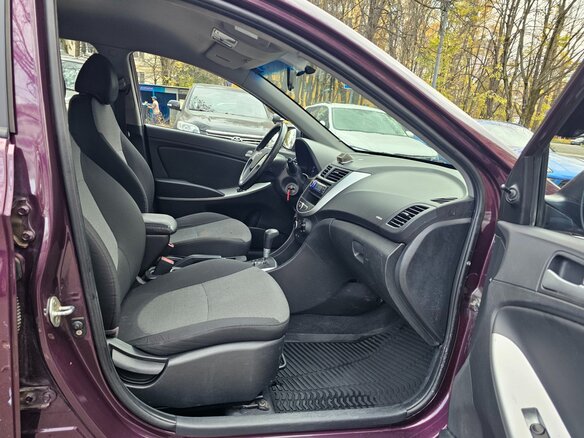 2013 Hyundai Solaris I, фиолетовый, 640000 рублей - вид 16