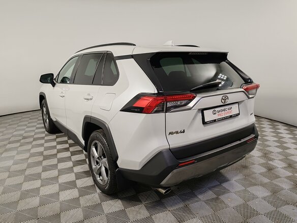 2021 Toyota RAV4 V (XA50), белый, 2739000 рублей - вид 6
