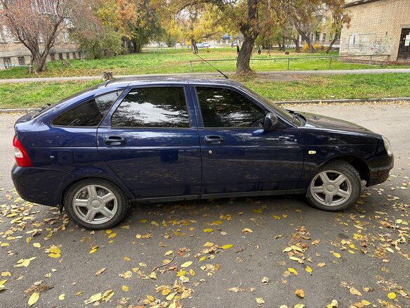 2011 Lada (ВАЗ) Priora I, синий, 289999 рублей - вид 1